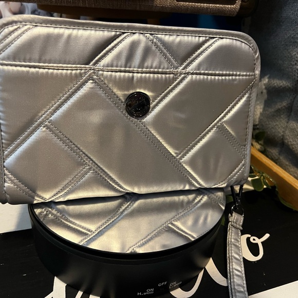 Lug Silver Quilted Clutch NWT large - Picture 1 of 4